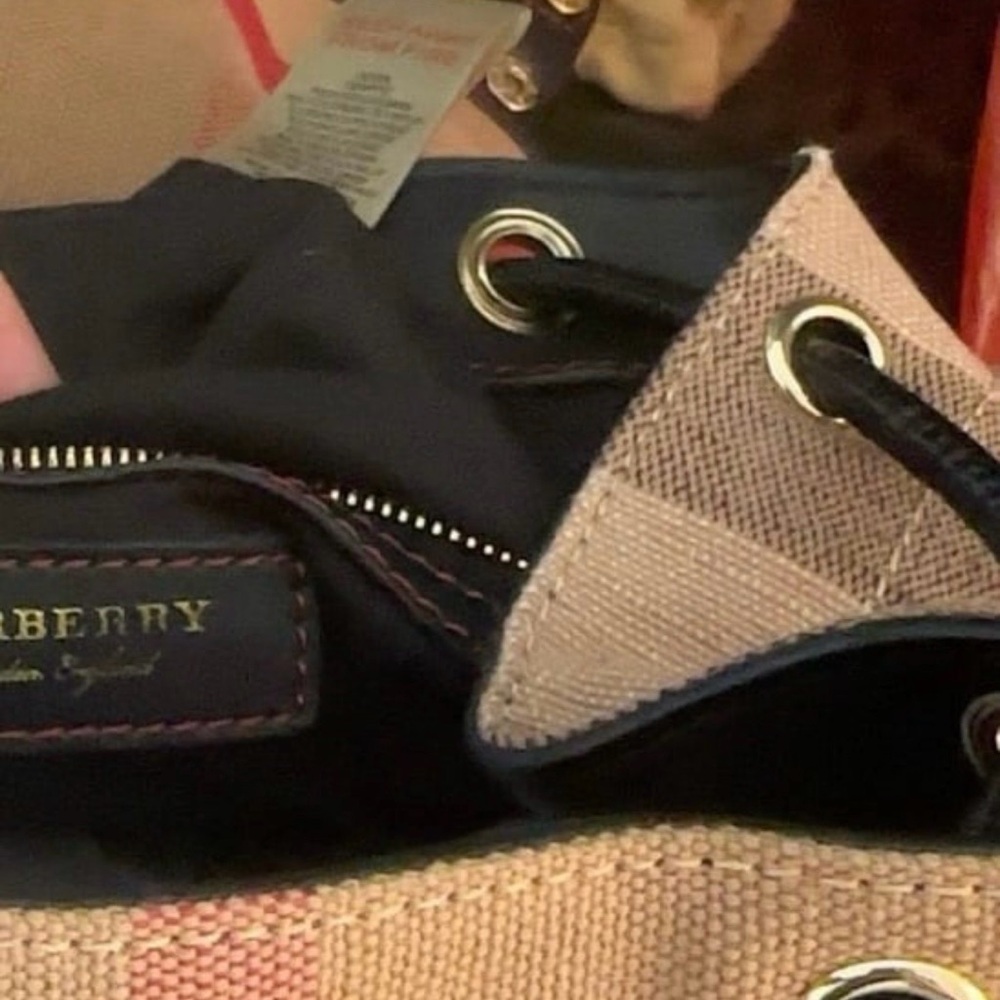 Burberry rucksack - Picture 5 of 8
